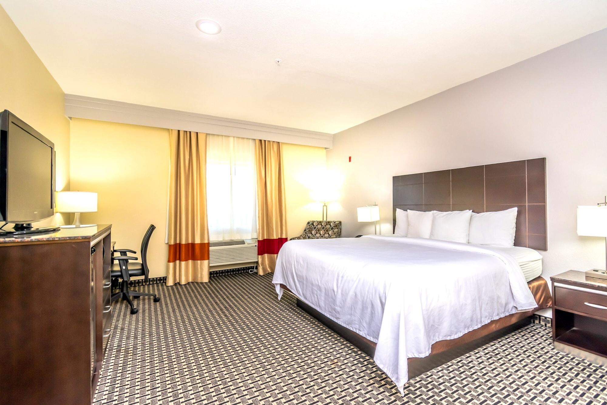Econo Lodge Inn & Suites East Houston I-10 Екстериор снимка