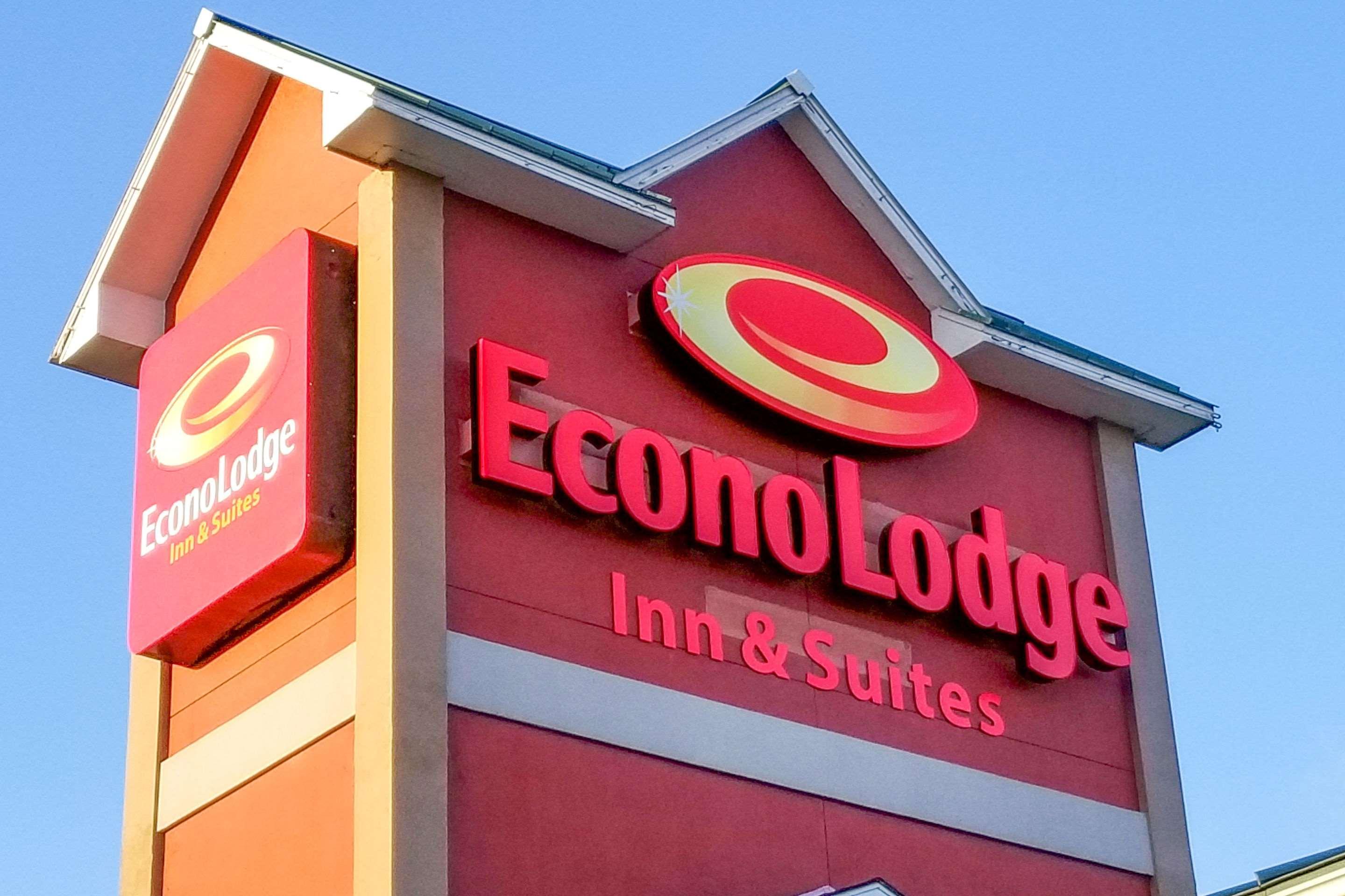 Econo Lodge Inn & Suites East Houston I-10 Екстериор снимка