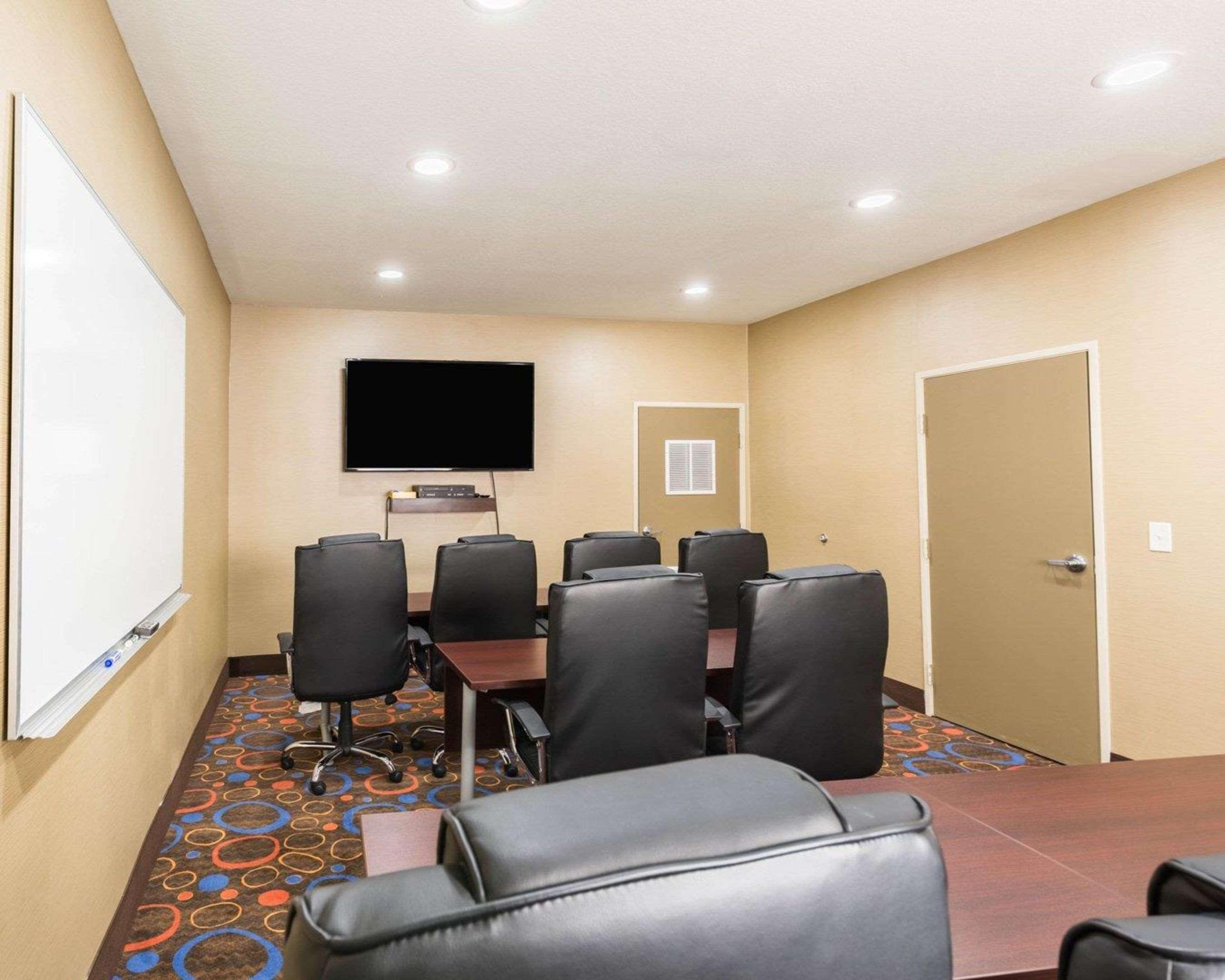 Econo Lodge Inn & Suites East Houston I-10 Екстериор снимка