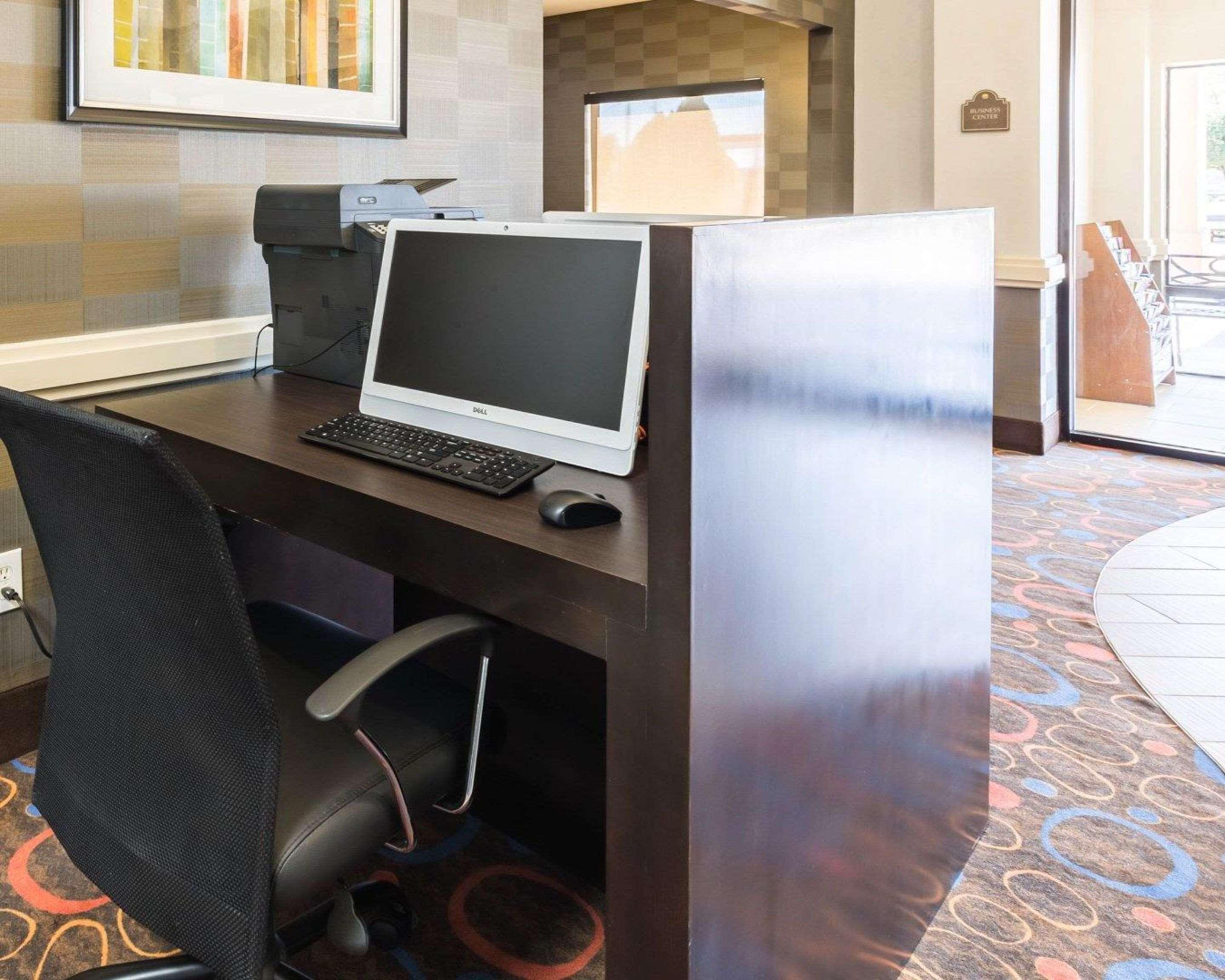 Econo Lodge Inn & Suites East Houston I-10 Екстериор снимка