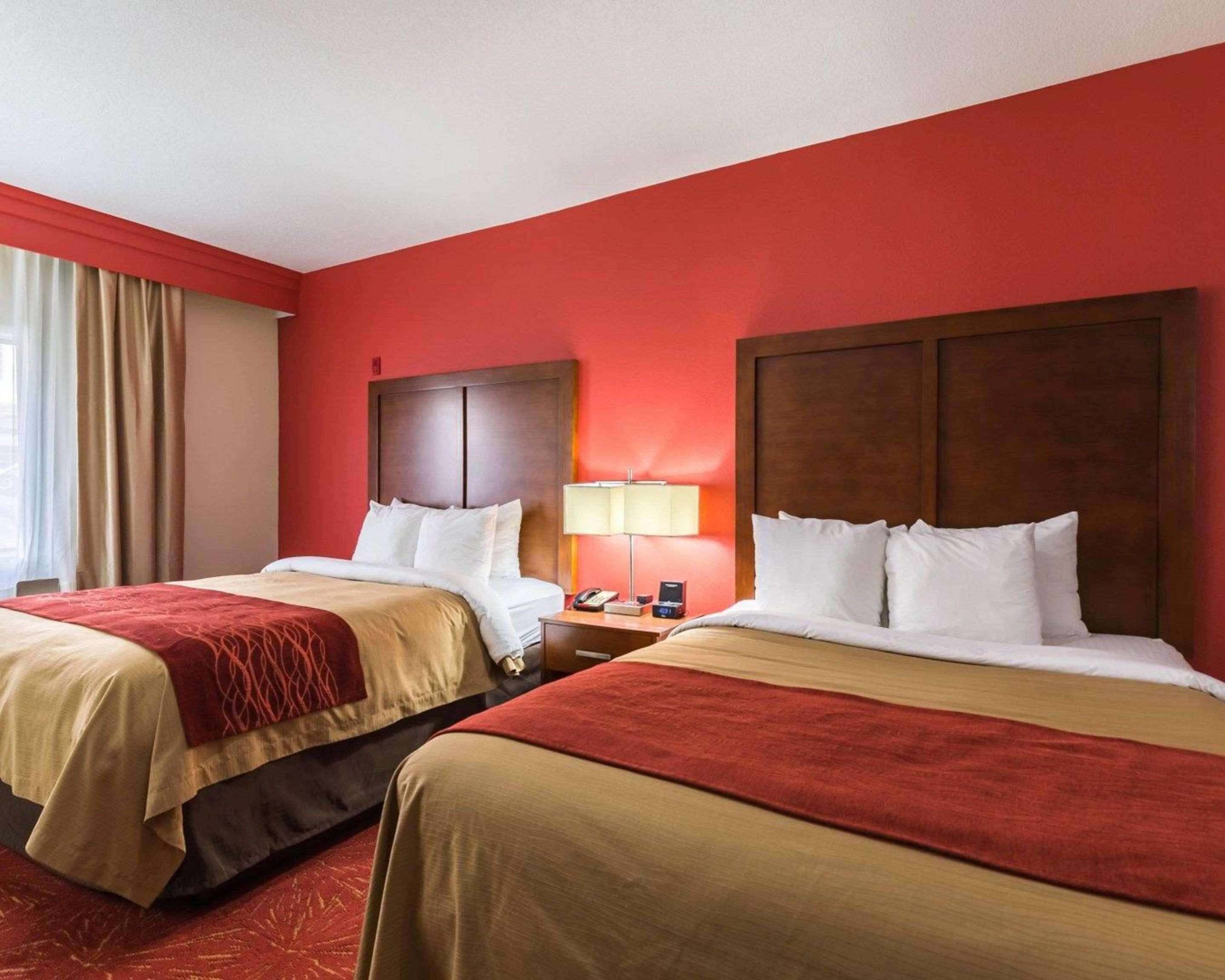 Econo Lodge Inn & Suites East Houston I-10 Екстериор снимка