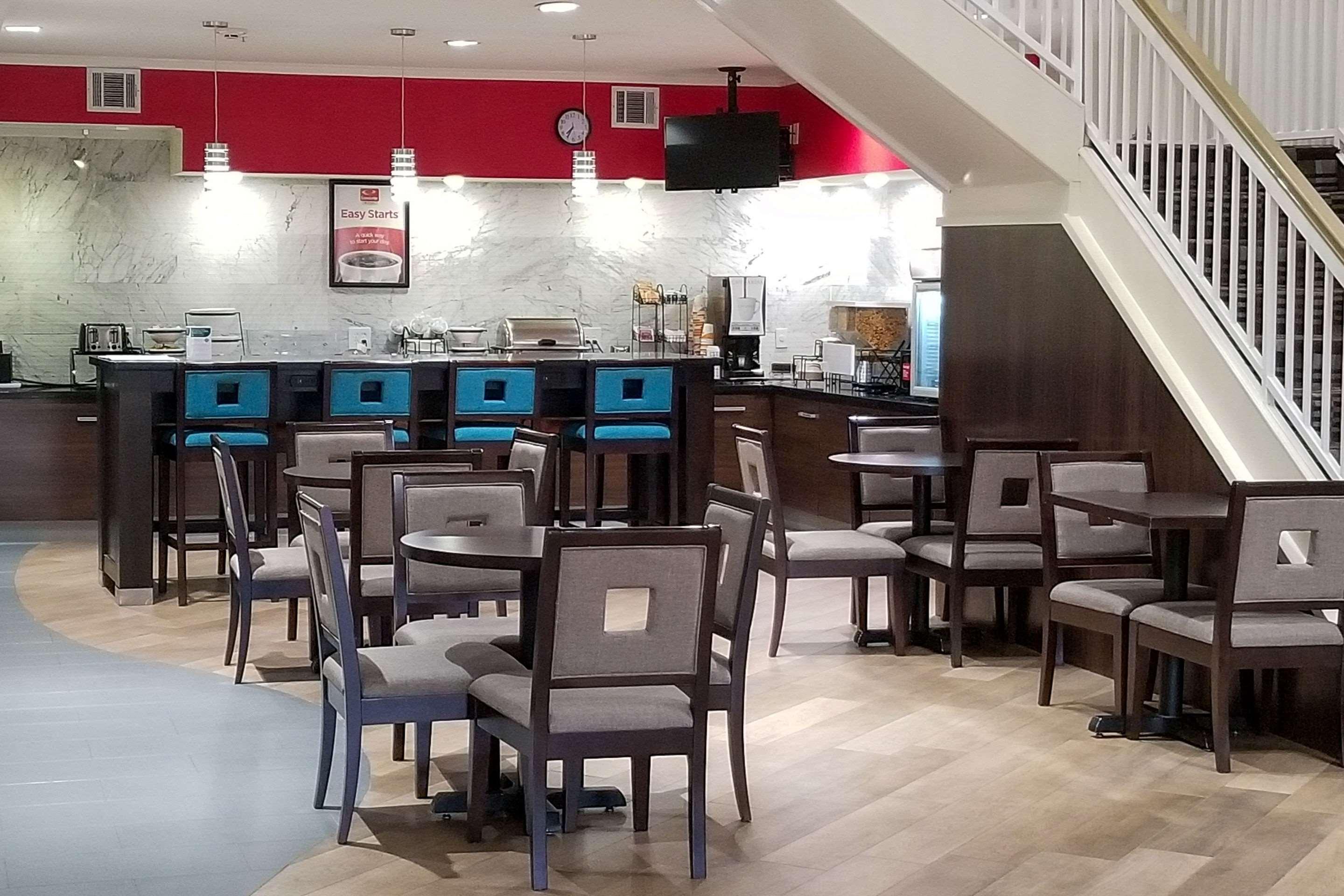 Econo Lodge Inn & Suites East Houston I-10 Екстериор снимка