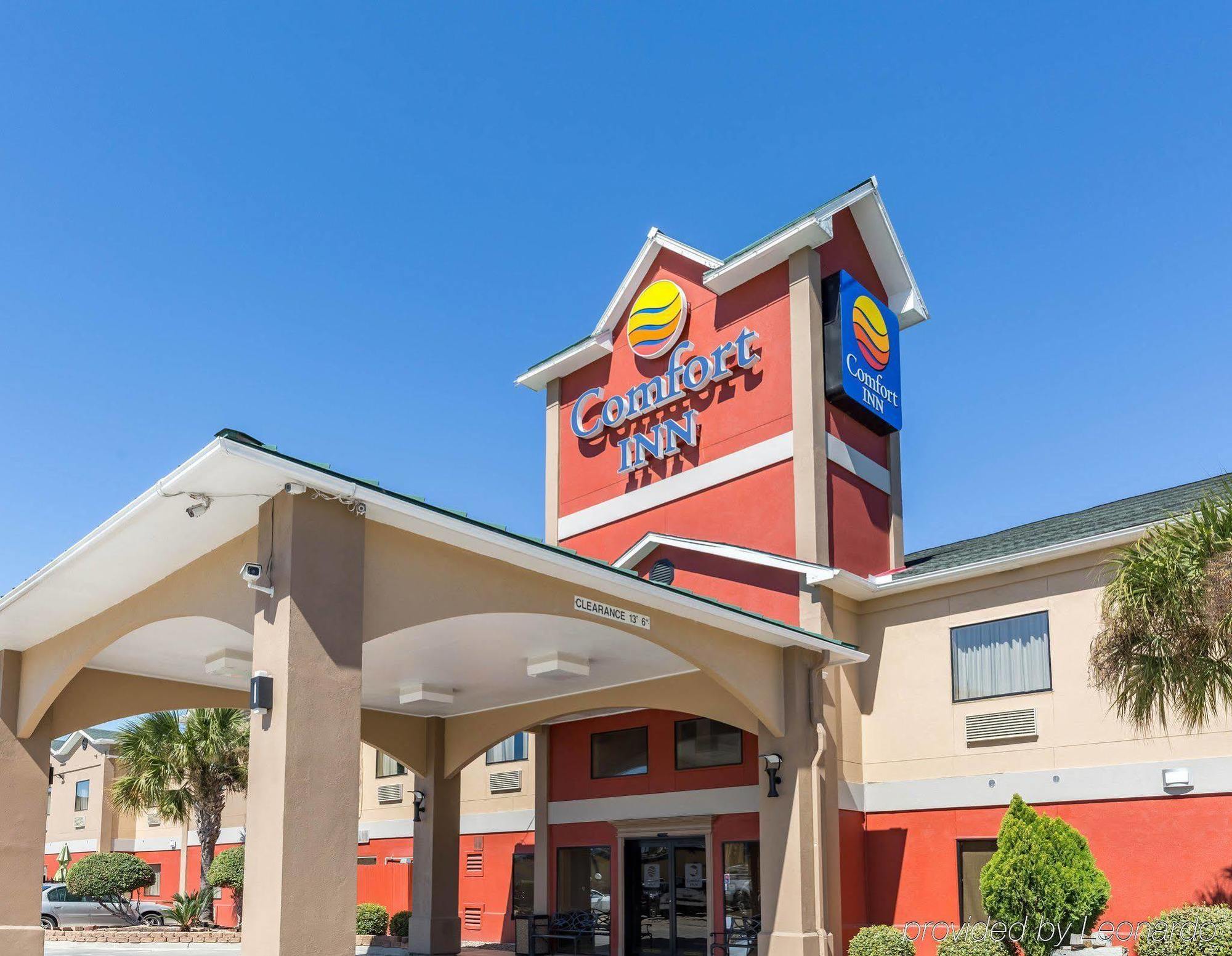 Econo Lodge Inn & Suites East Houston I-10 Екстериор снимка