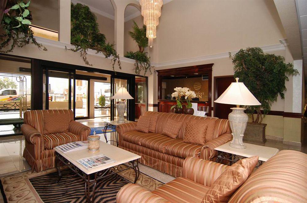 Econo Lodge Inn & Suites East Houston I-10 Екстериор снимка